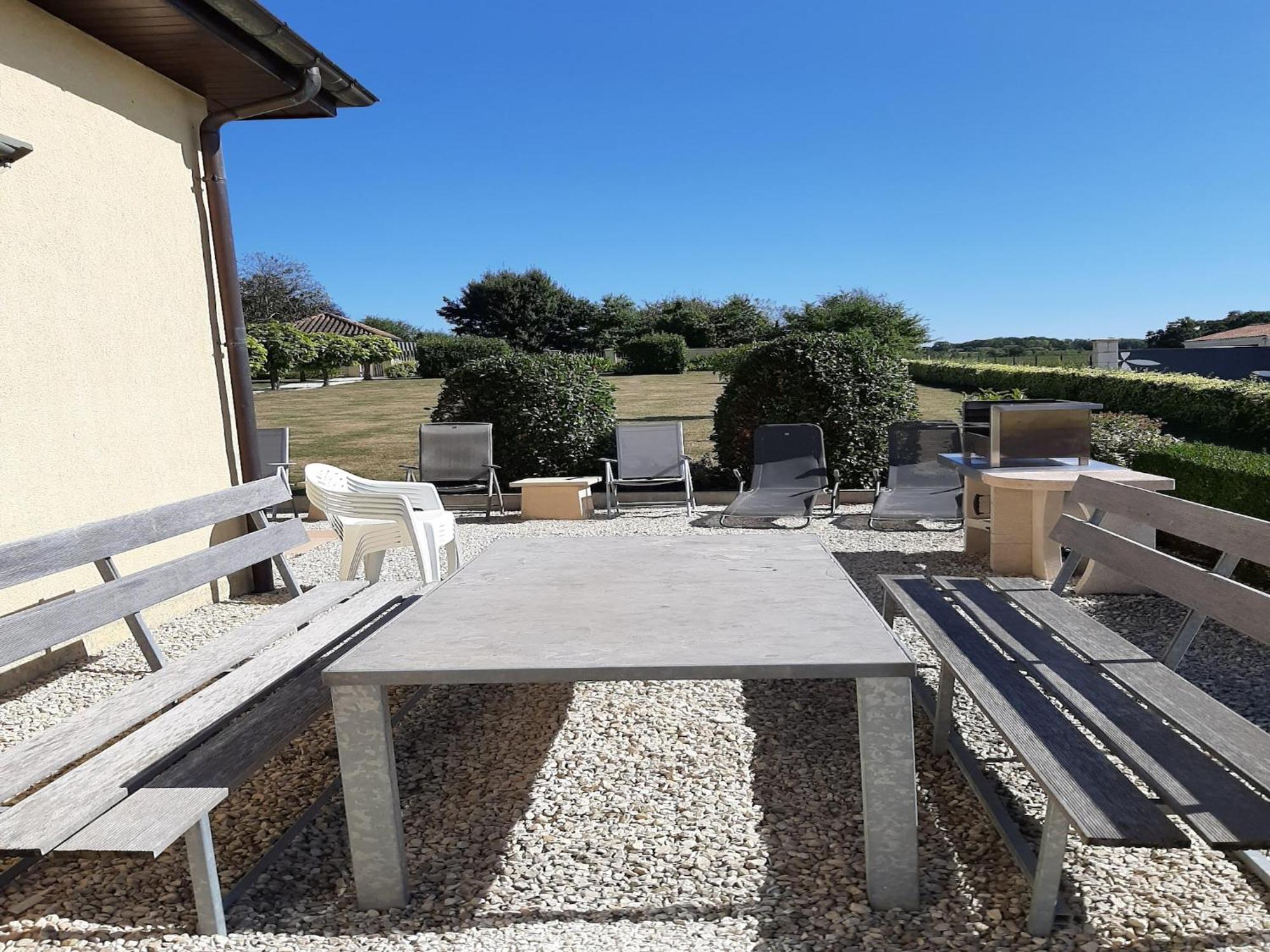 Modern Holiday Home In Aquitaine Saint-Nexans Exterior photo